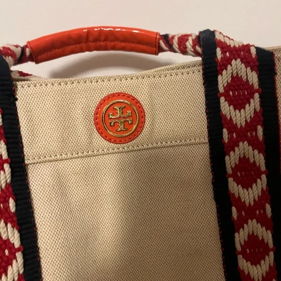 Tory Burch canvas tote, some light marks on exterior, highlighter stain inside - Picture 2 of 4